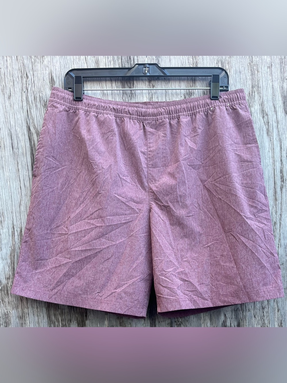 Chubbies Shorts Mens xl Maroon Lined Performance Athletic Stretch Waist Logo